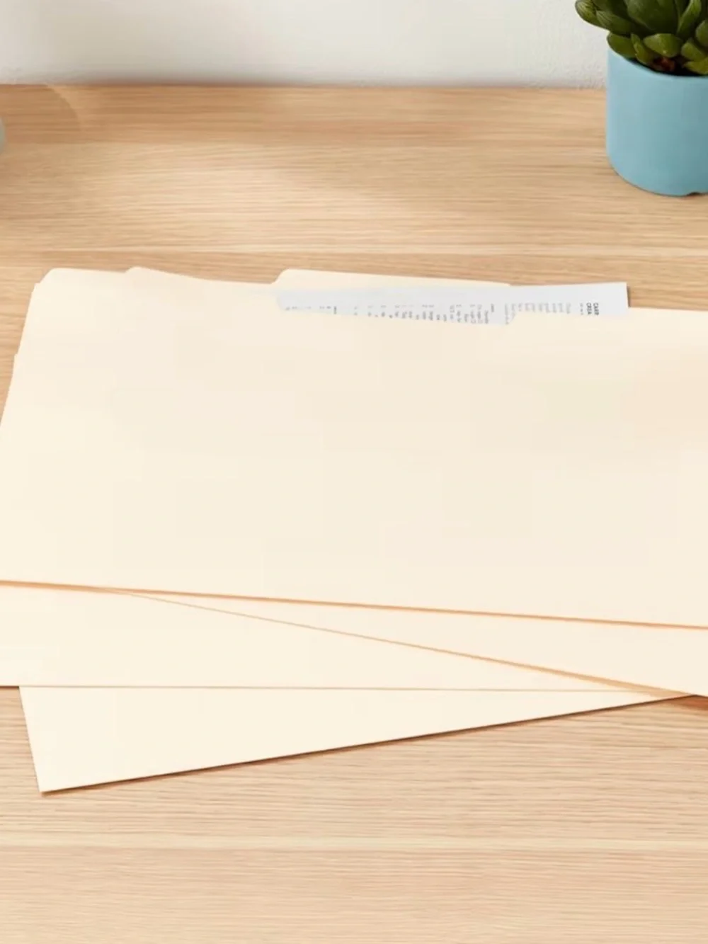 Amazon Basics Manila File Folders Legal Size (Qty 100)